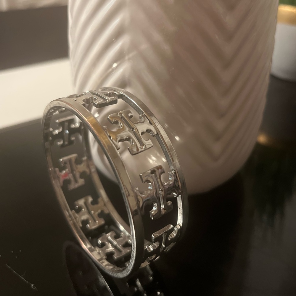 Tory Burch Silver Bangle